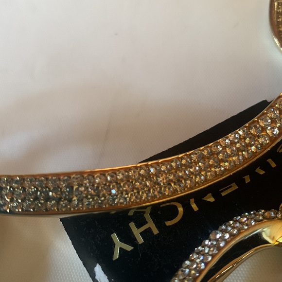 New GIVENCHY Gold-Tone Crystal Drama Pavé Necklace - Picture 5 of 5